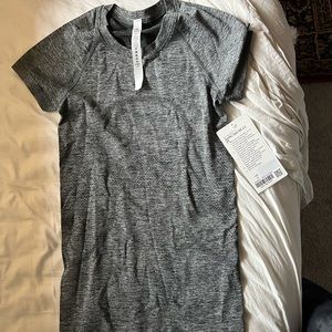 Lululemon Swiftly Tech Short Sleeve 2